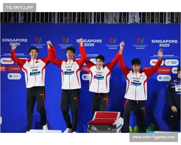 张展硕与季新杰、潘展乐、汪顺搭档获世锦赛奖牌