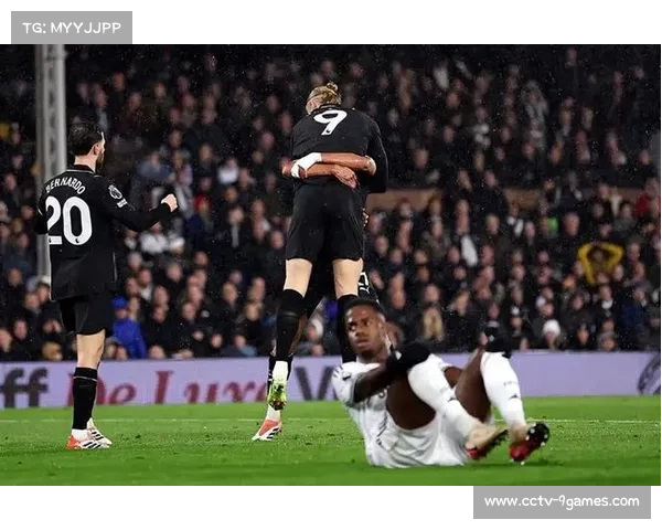 曼城3-0完胜富勒姆,塞梅尼奥传射建功助蓝月紧追阿森纳 曼城3-0完胜富勒姆,塞梅尼奥传射建功助蓝月紧追阿森纳