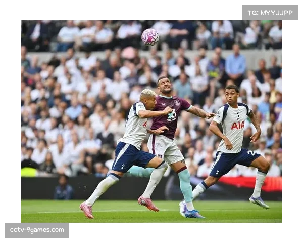 热刺2-2战平西汉姆联，两队边后卫合计贡献3次助攻